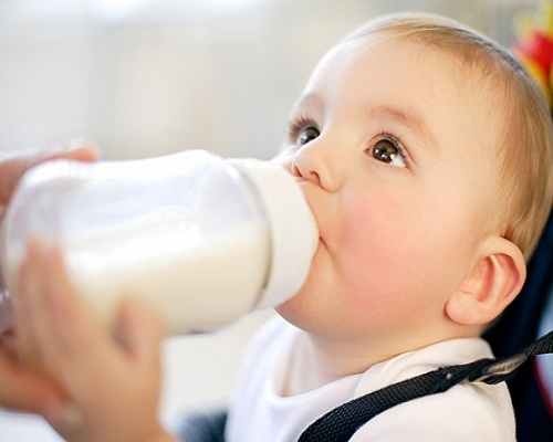 sữa có thể gây dị ứng ở trẻ em